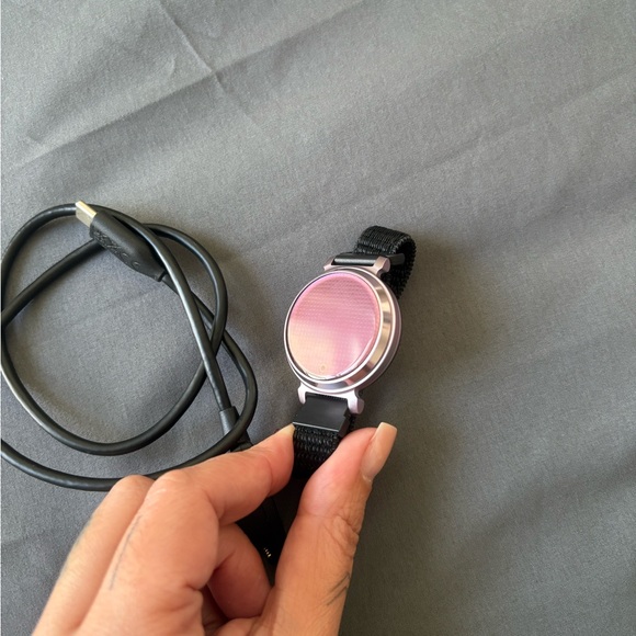 Garmin Lily 2 - Picture 1 of 4